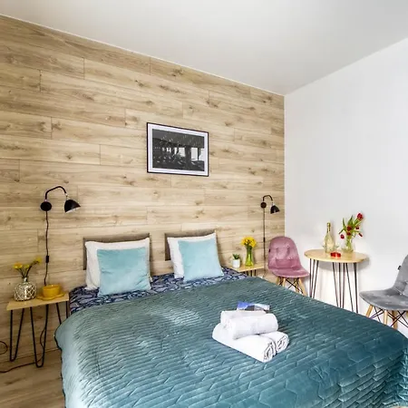 Centrum Pawia 51- 10 Min To Center, The Places, Self Check-in, Optional Breakfest, Parking On The Street