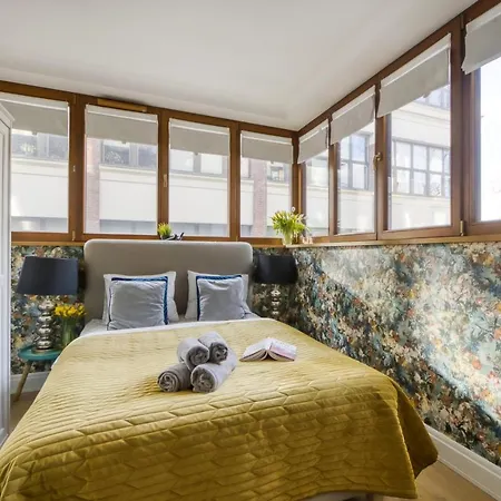 Centrum Pawia 51- 10 Min To Center, The Places, Self Check-in, Optional Breakfest, Parking On The Street Apartment Warsaw